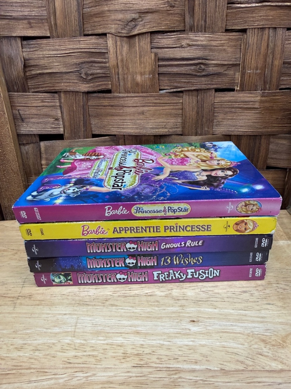 monster high DVD Set – Purple, Black, Pink, Yellow Spines
